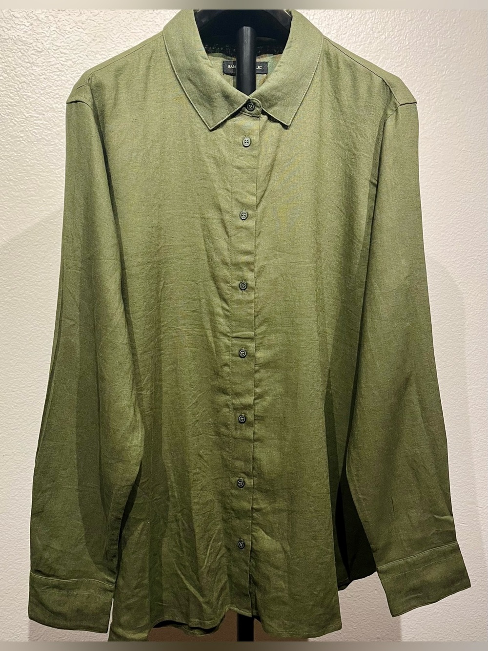 Banana Republic Olive Green Linen-Blend Button-Down Shirt - Size XL (Women’s)